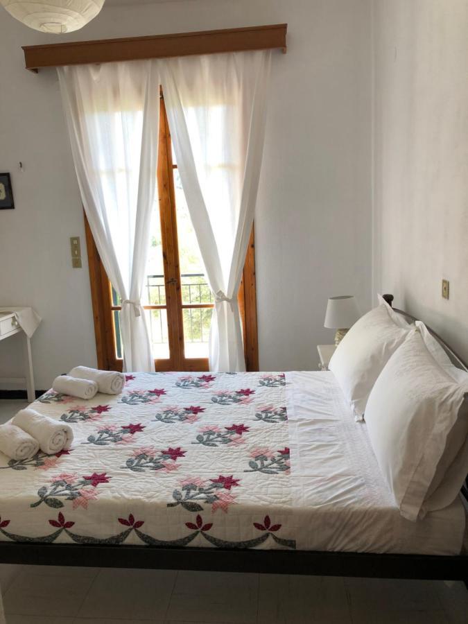 Apelati Hotel Keri ภายนอก รูปภาพ
